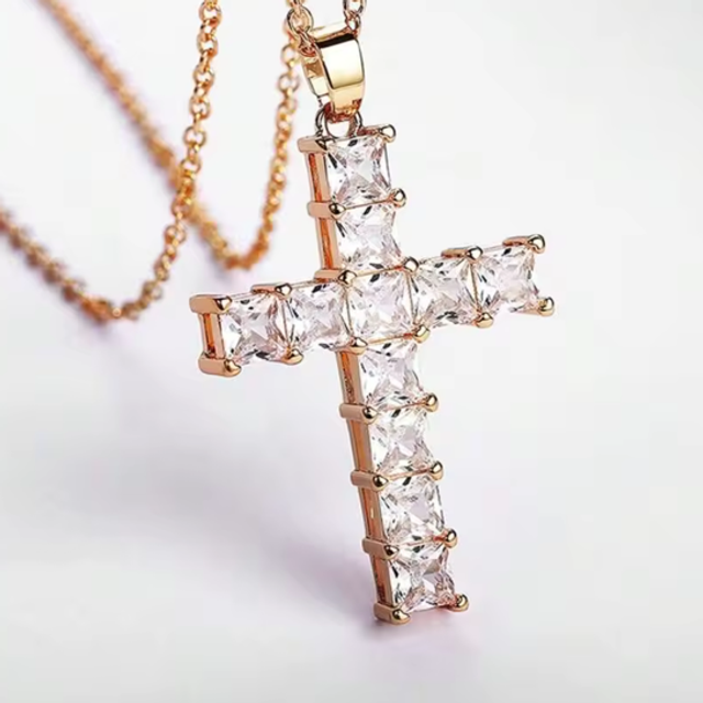 Collier Crucifix Jésus — Acier Inoxydable
