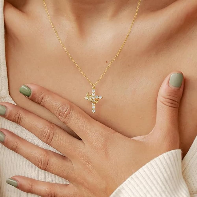 Collier Crucifix Jésus — Acier Inoxydable